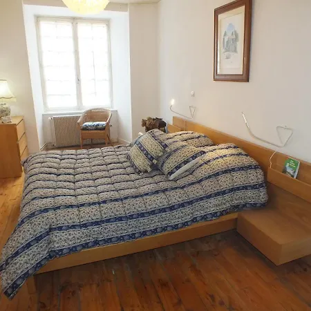 Chez Vous... A La Chanoinerie Apartment Brioude